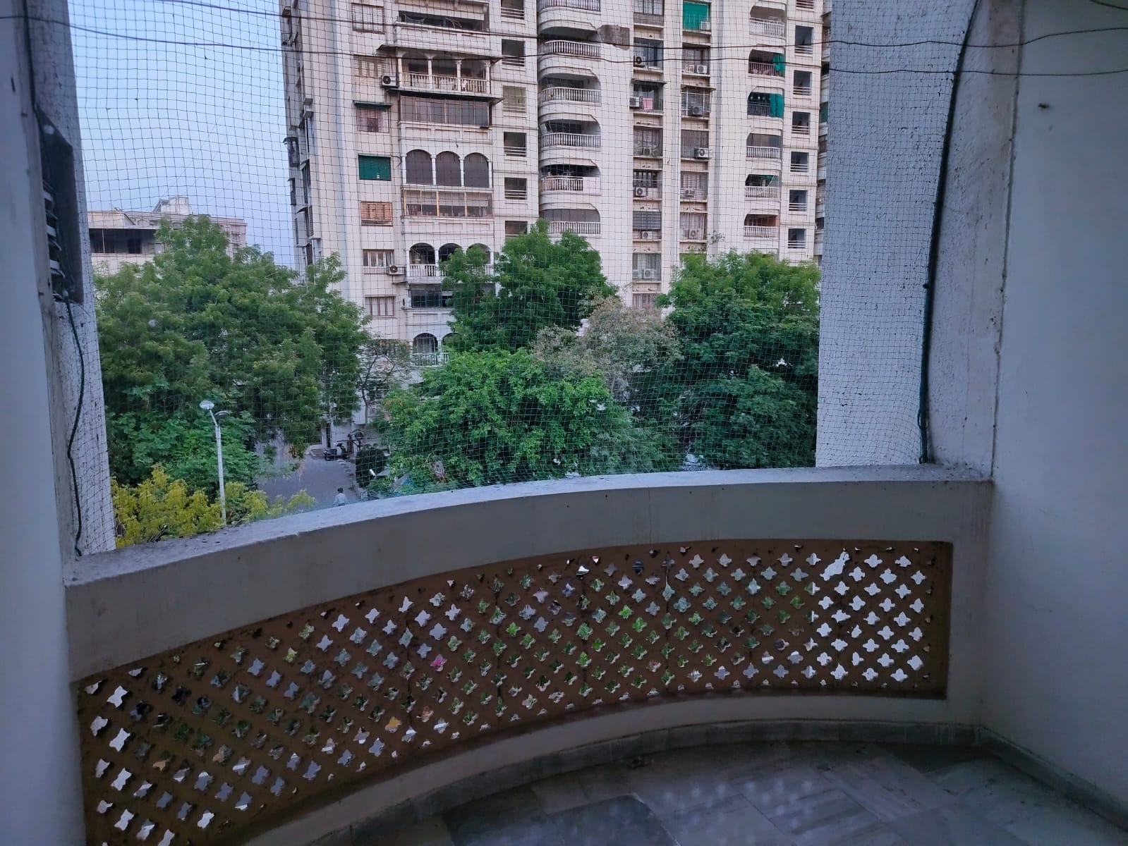 Classic Palace, Bodakdev